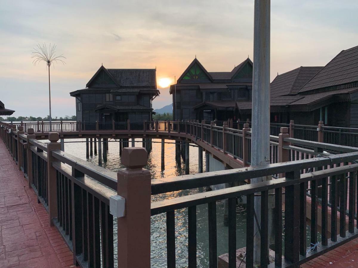 Langkawi Lagoon Resort Water Chalet Pantai Cenang  Exterior photo